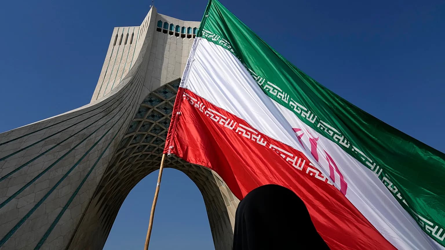 إيران: مستعدون للحوار لكن التهديد بالعقوبات يعرقل المفاوضات