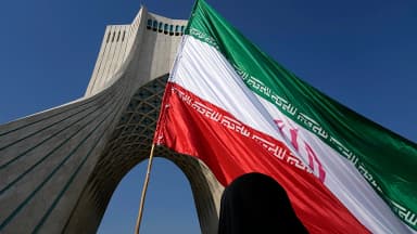 إيران: مستعدون للحوار لكن التهديد بالعقوبات يعرقل المفاوضات